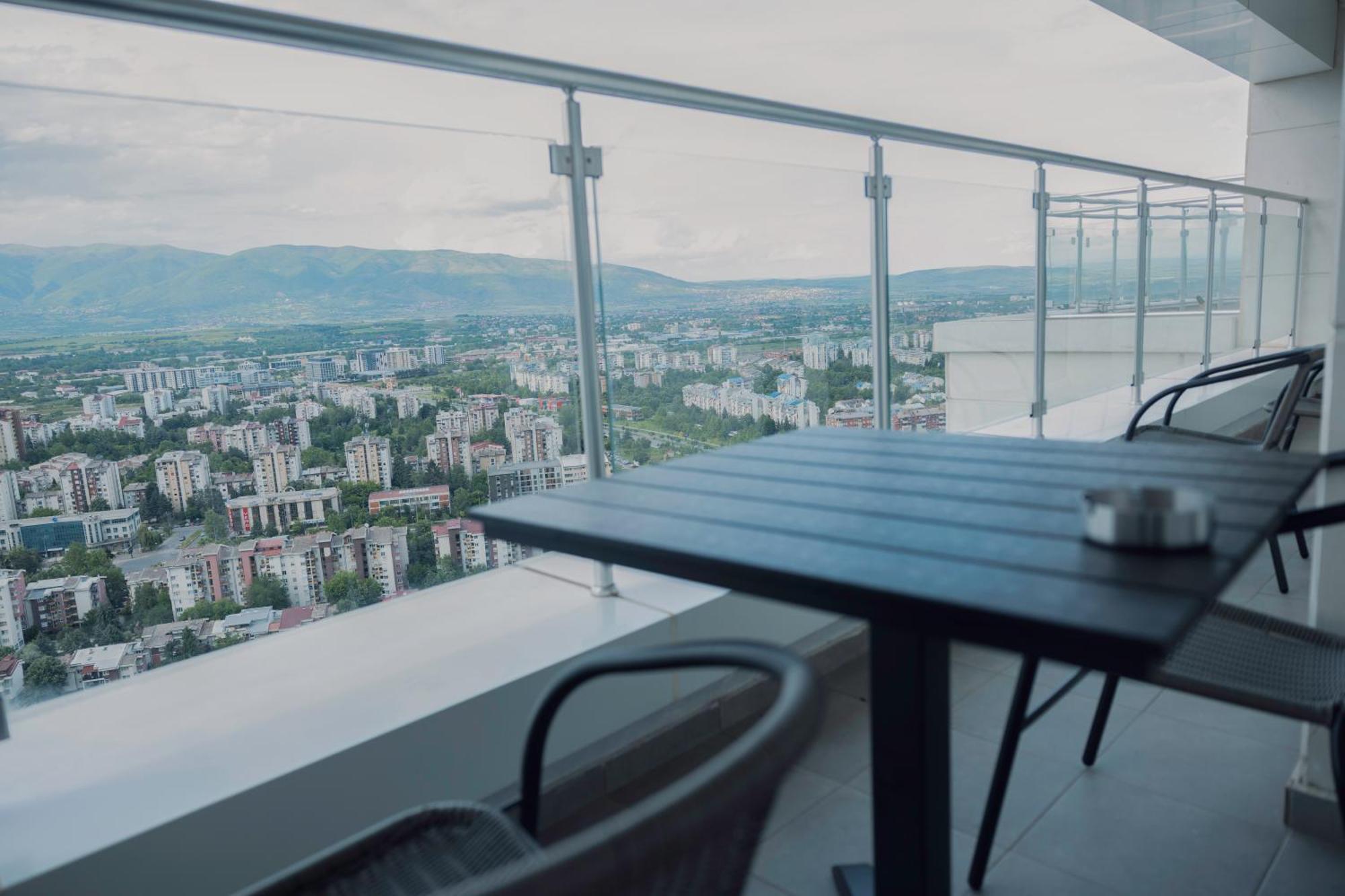 33Rd Floor Twin Apartments In Cevahir Sky City Complex With Pool, Spa, Fitness And Parking Included In Price Skopje Exterior foto