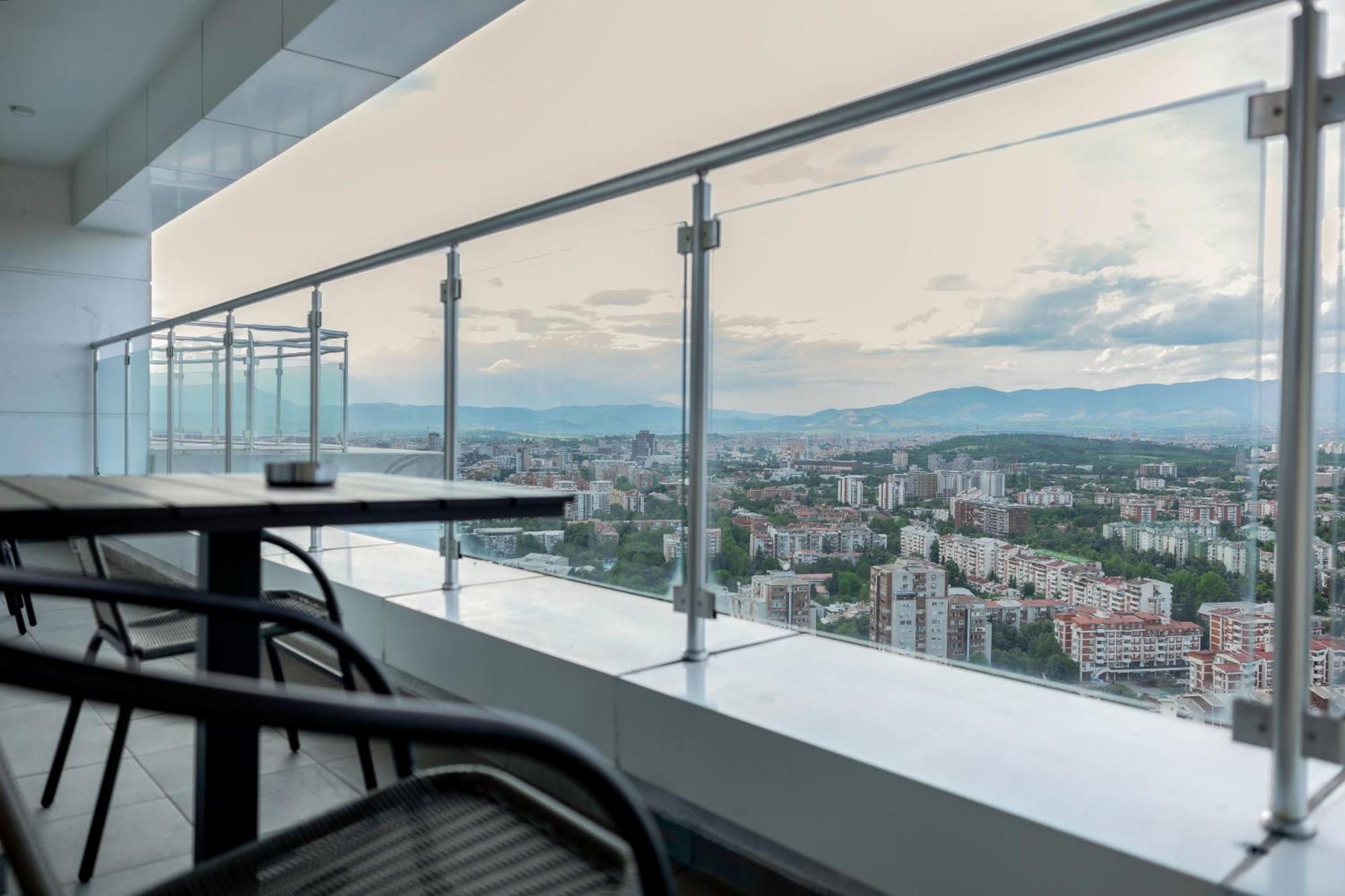 33Rd Floor Twin Apartments In Cevahir Sky City Complex With Pool, Spa, Fitness And Parking Included In Price Skopje Exterior foto