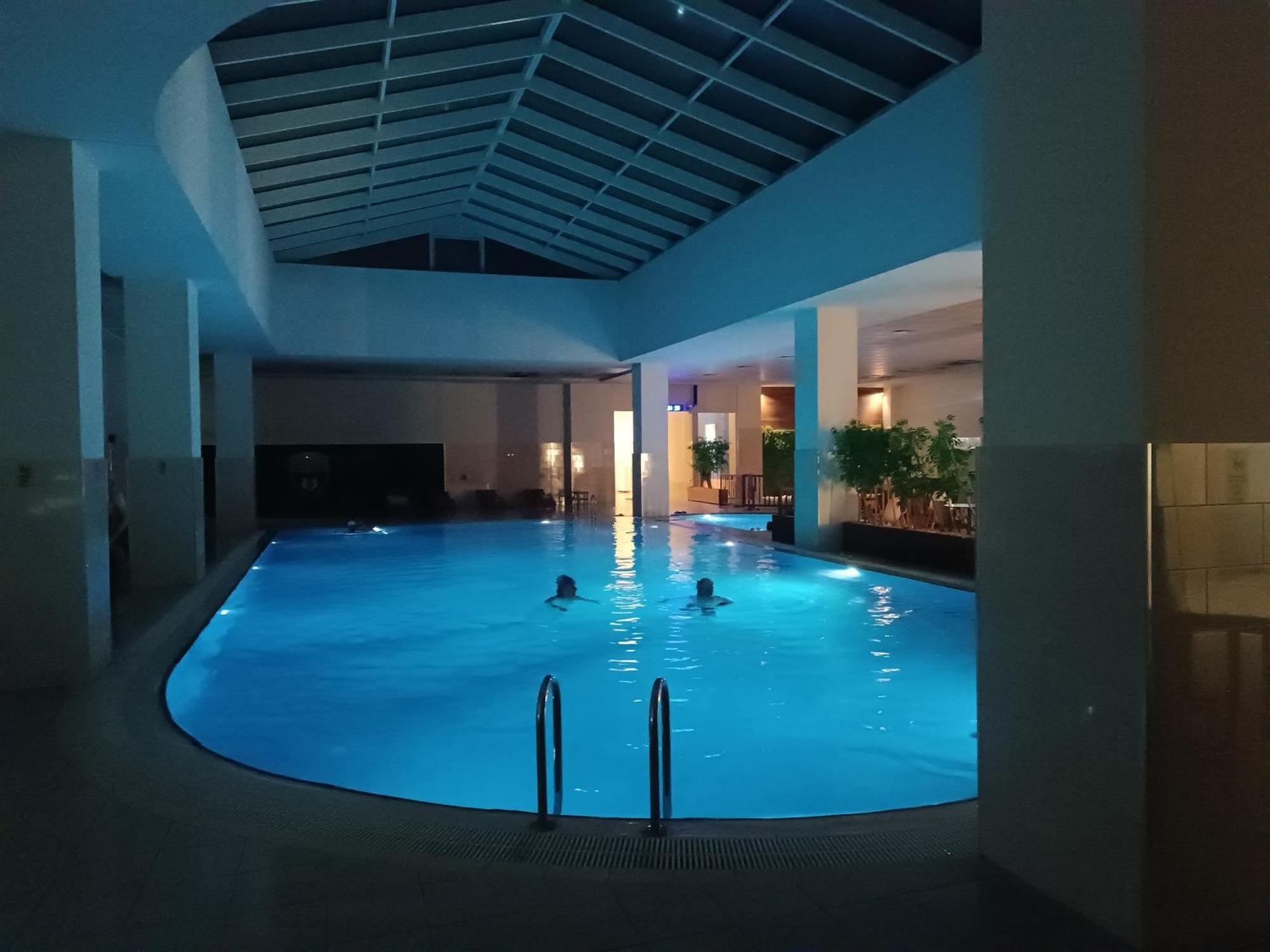 33Rd Floor Twin Apartments In Cevahir Sky City Complex With Pool, Spa, Fitness And Parking Included In Price Skopje Exterior foto