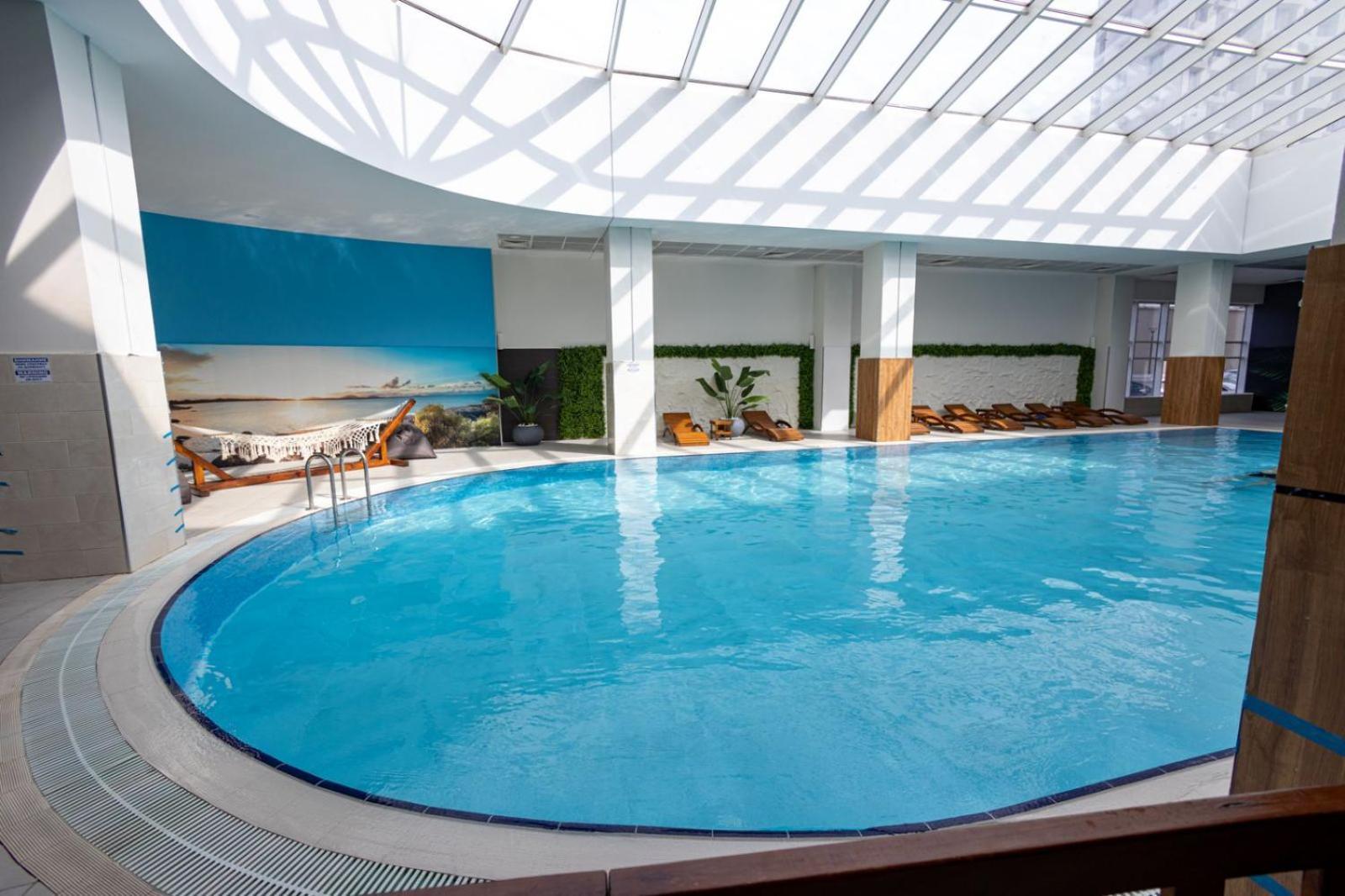 33Rd Floor Twin Apartments In Cevahir Sky City Complex With Pool, Spa, Fitness And Parking Included In Price Skopje Exterior foto